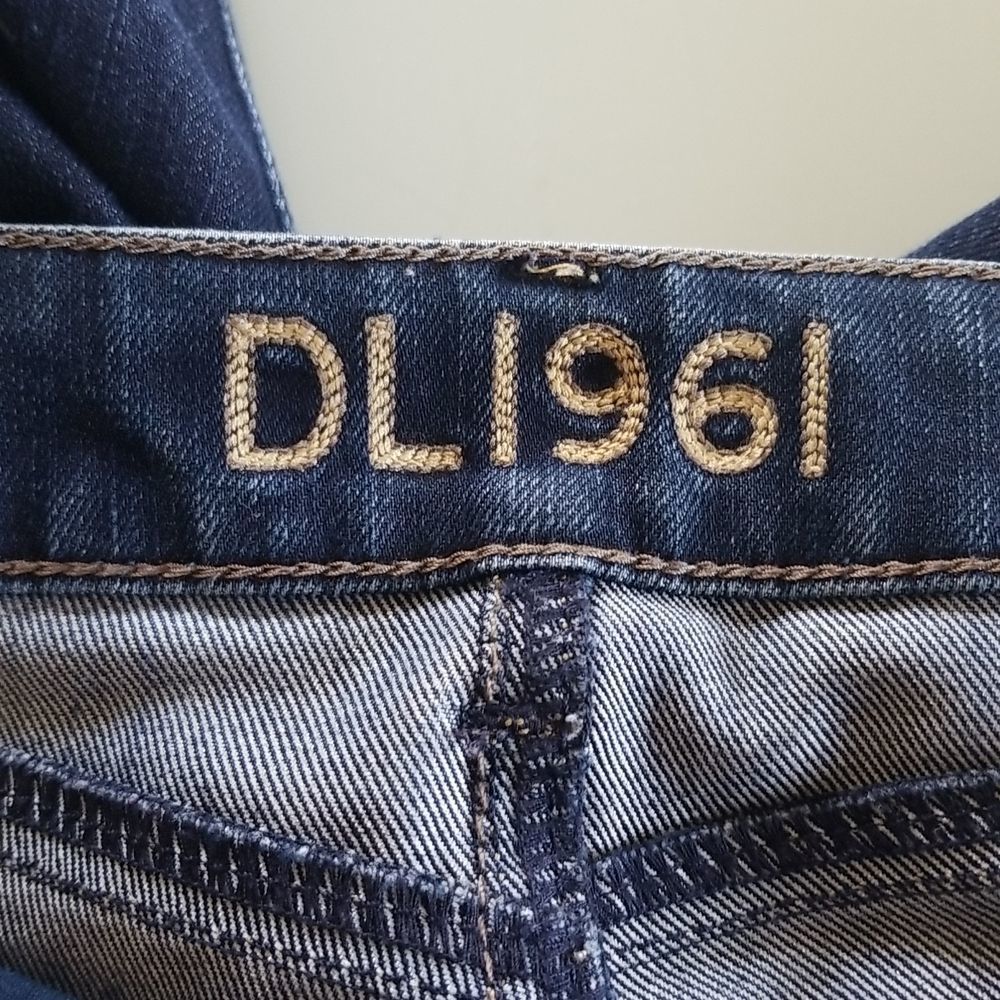 DL1961 Maternity Jeans - boot cut - Picture 6 of 12